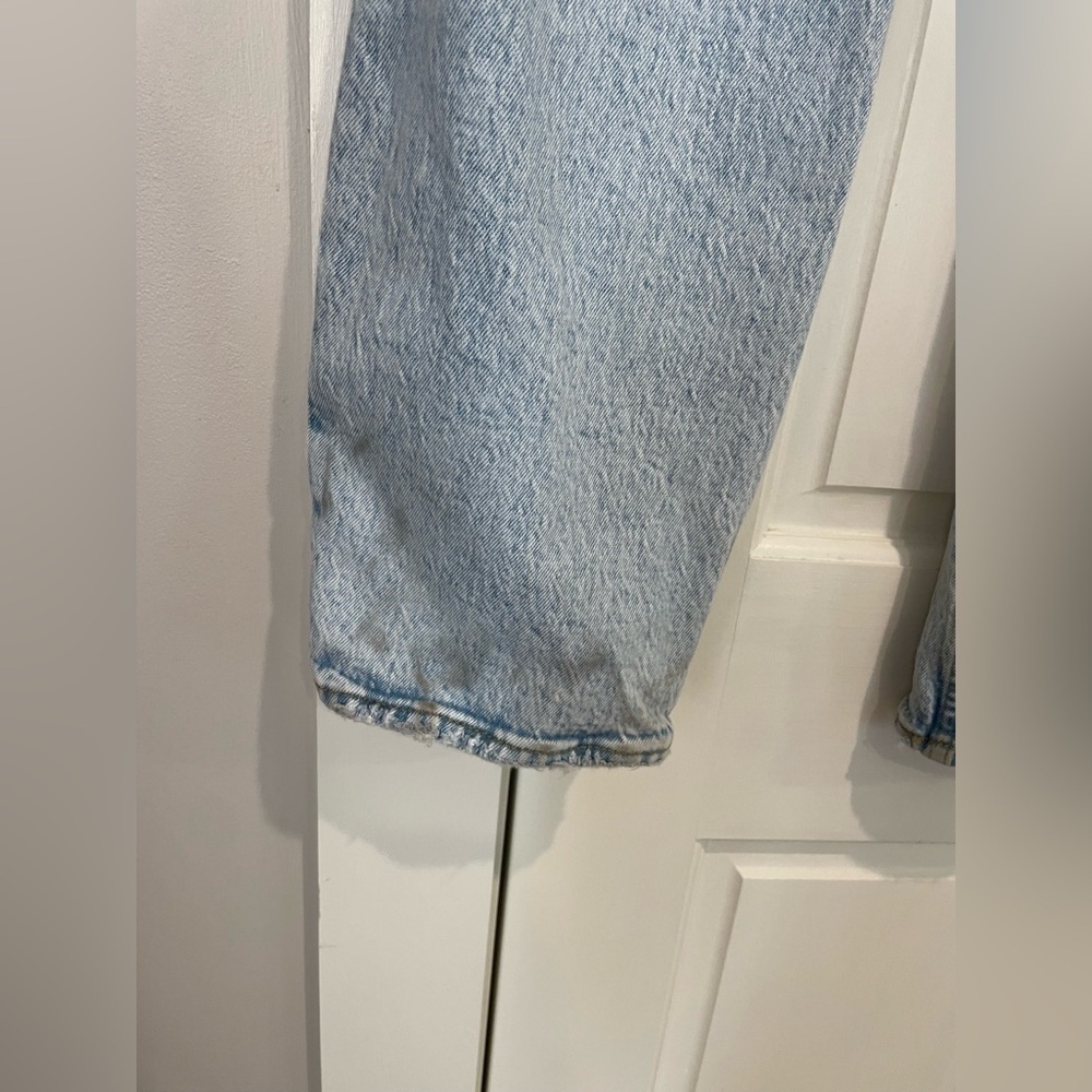 Abercrombie & Fitch The Dad High Rise Curve Love Light Wash Jeans with Holes - Picture 8 of 8